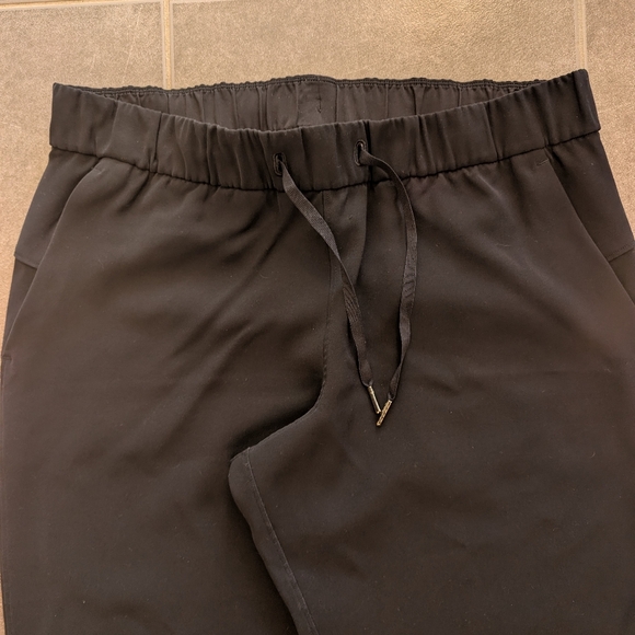 Lululemon On The Fly Pants - Picture 5 of 8